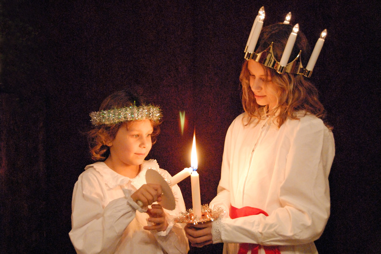 Lucia och tärna