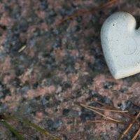 En hjärtformad sten.