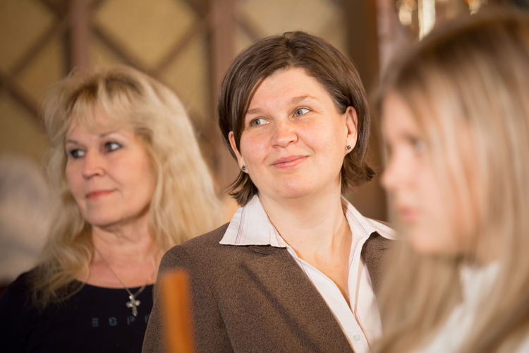 Women in the church of Finlayson in Tampere.