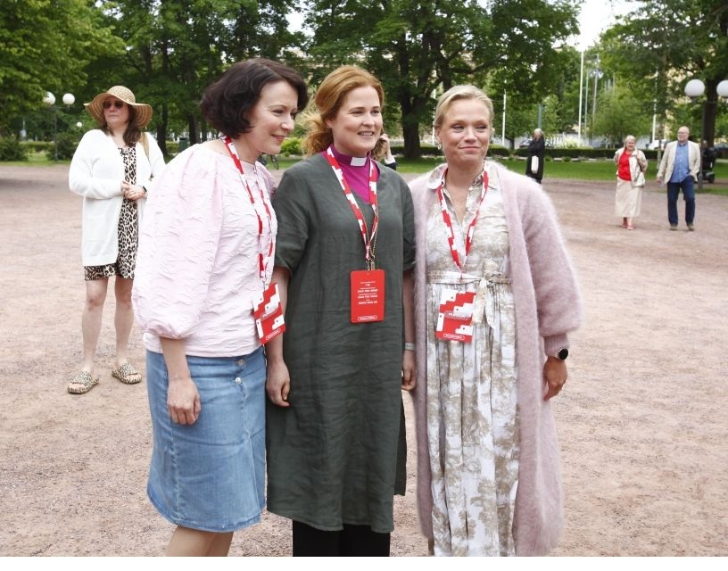 Jenni Haukio, Mari Leppänen, Maaret Kallio.