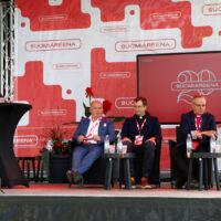 In the Name of God -panelistit.